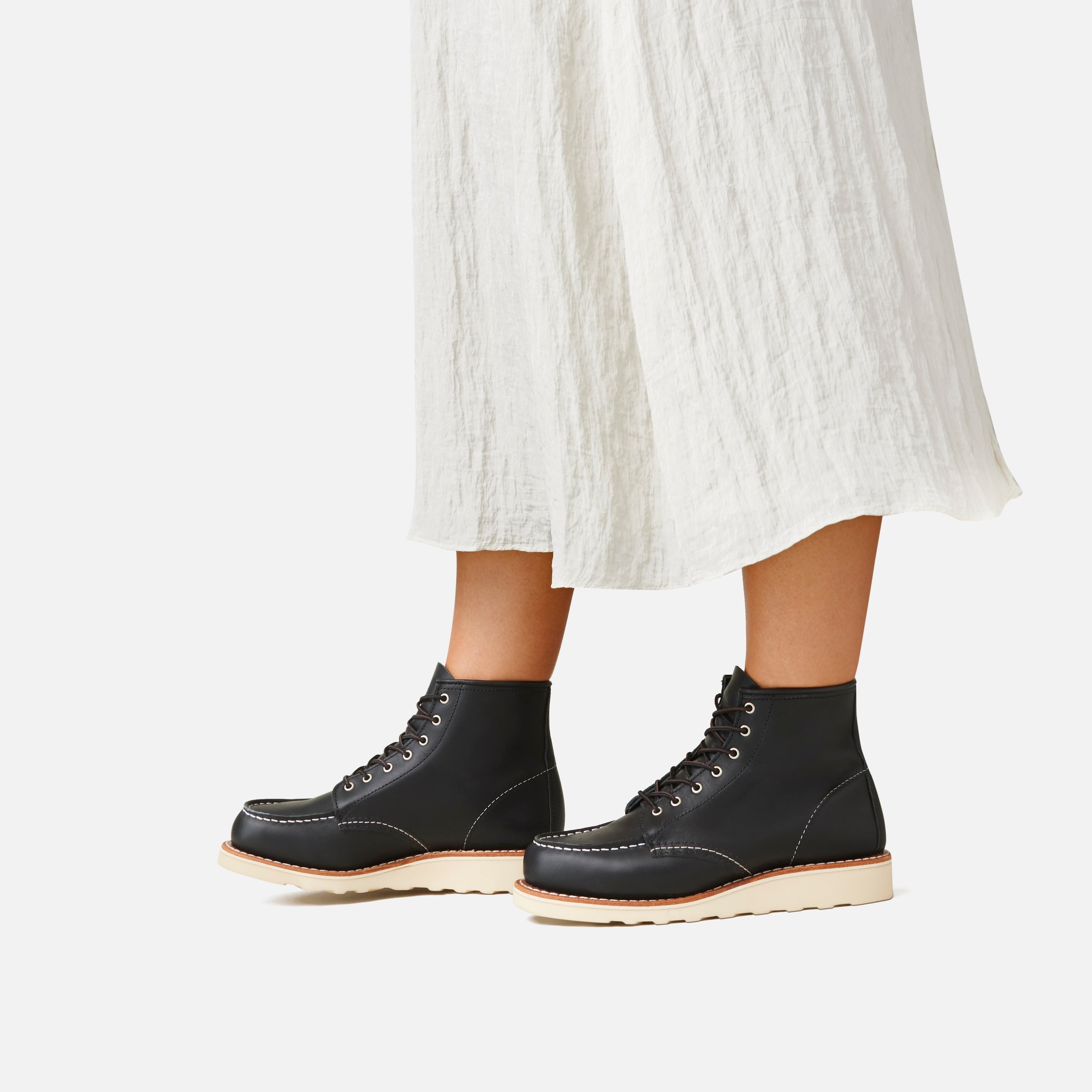 Women Classic Moc Black Boundary #3373